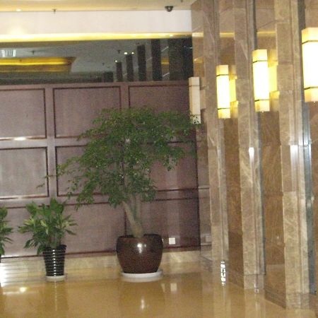 Beijing New World Centre Aparthotel Екстериор снимка